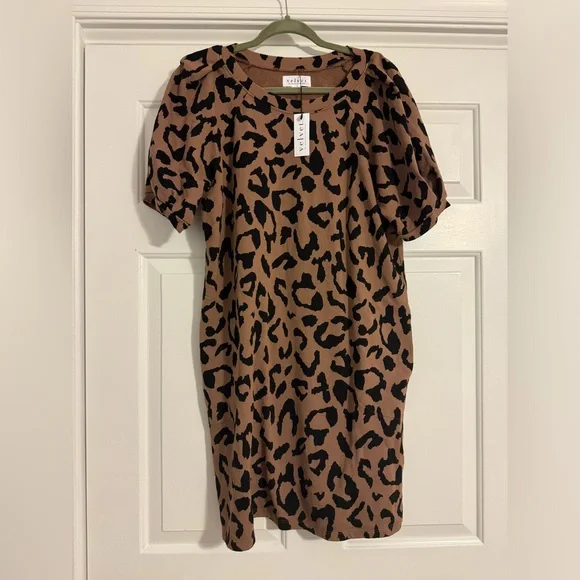 NWT Velvet by Graham and Spencer Renee Dress - Picture 4 of 6